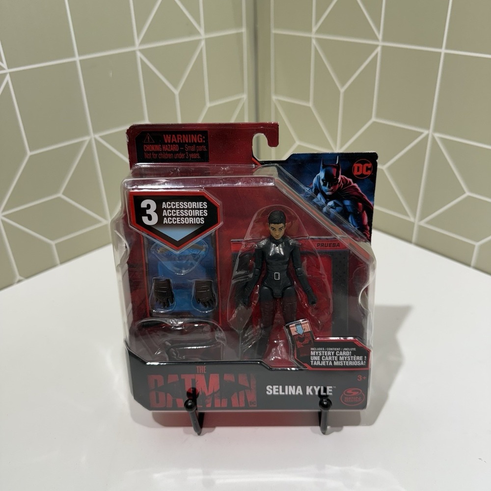 DC Batman Selina Kyle Figurine With 3 Accessories--The Batman Movie--Spin Master